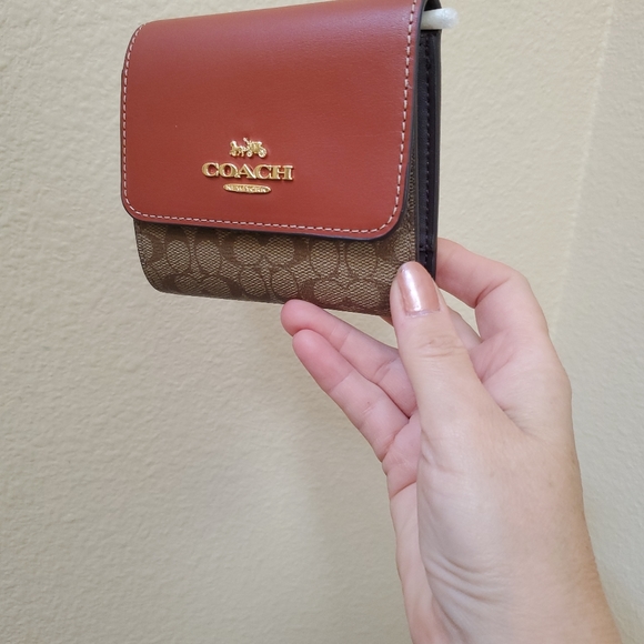 Coach Small Trifold Wallet In Signature Canvas - Picture 13 of 13